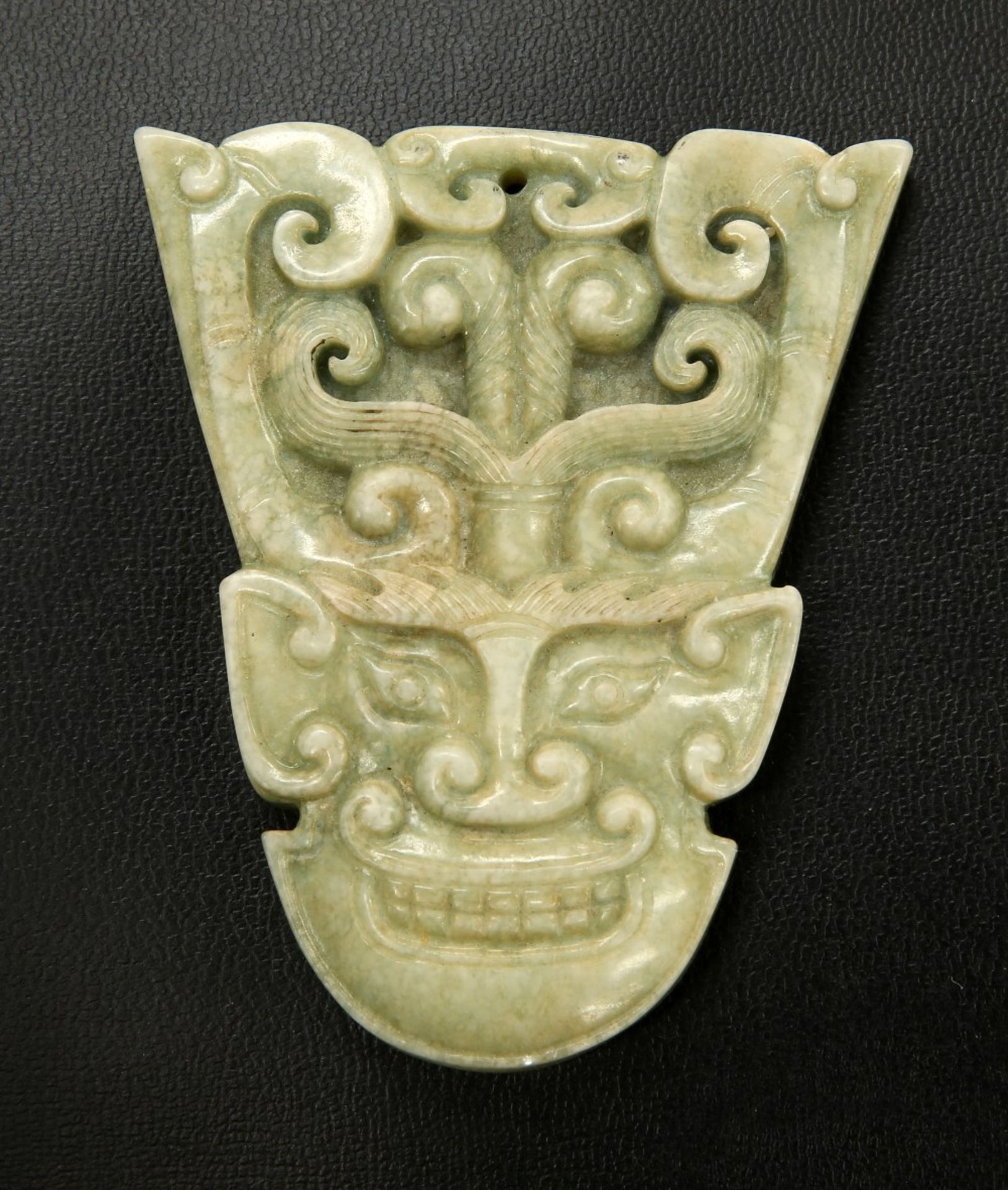 A CHINESE JADE PENDANT