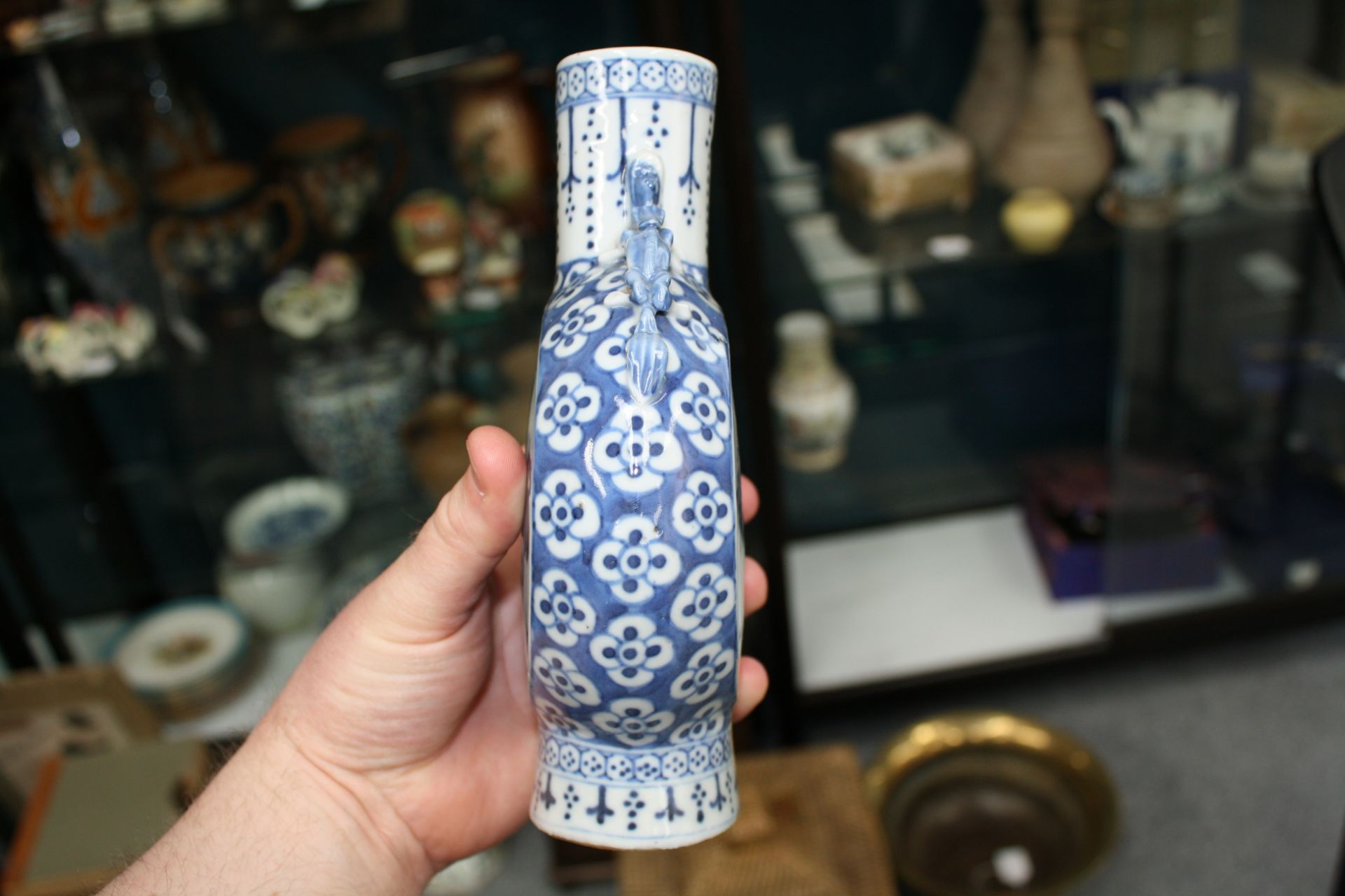 A CHINESE BLUE AND WHITE PORCELAIN MOON FLASK, 19TH CENTURY - Bild 6 aus 9