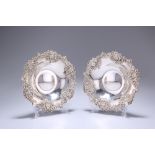 TIFFANY & CO A PAIR OF STERLING SILVER DISHES, TIFFANY & CO (ALBERT WILLIAM FEAVEARYEAR), IMPORT