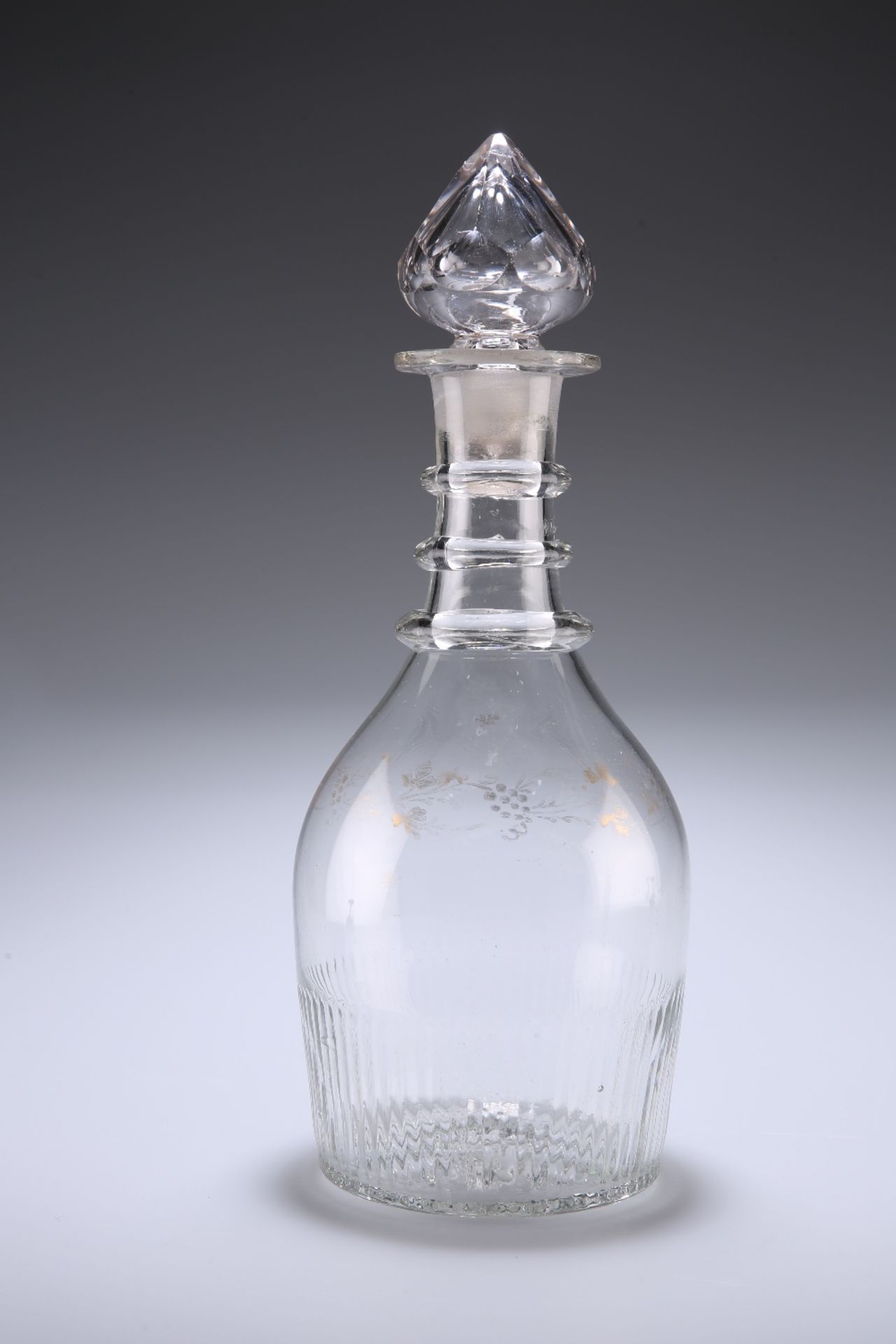 AN IRISH GLASS DECANTER, CIRCA 1785