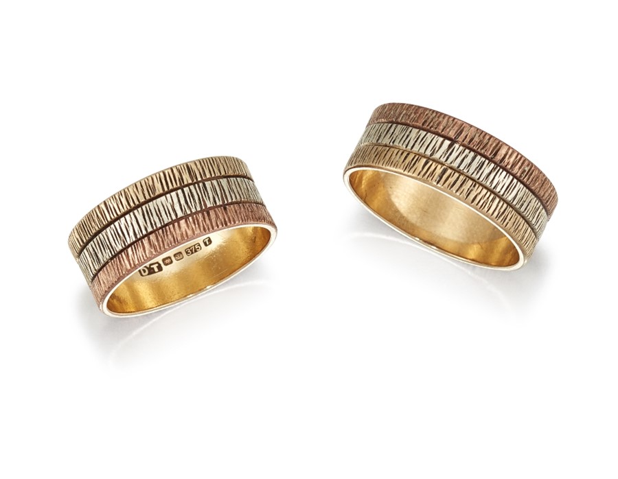 A PAIR OF TRI-COLOURED 9 CARAT GOLD BAND RINGS, 1993 - Image 3 of 3