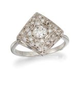 A DIAMOND CLUSTER RING