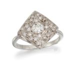 A DIAMOND CLUSTER RING