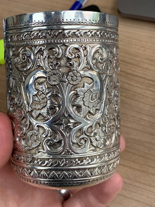 A VICTORIAN SCOTTISH SILVER BEAKER - Image 4 of 9