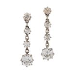 A PAIR OF DIAMOND DROP EARRINGS