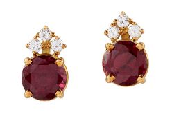 A PAIR OF GARNET AND DIAMOND EARRINGS