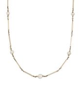 A PEARL-SET CHAIN NECKLACE