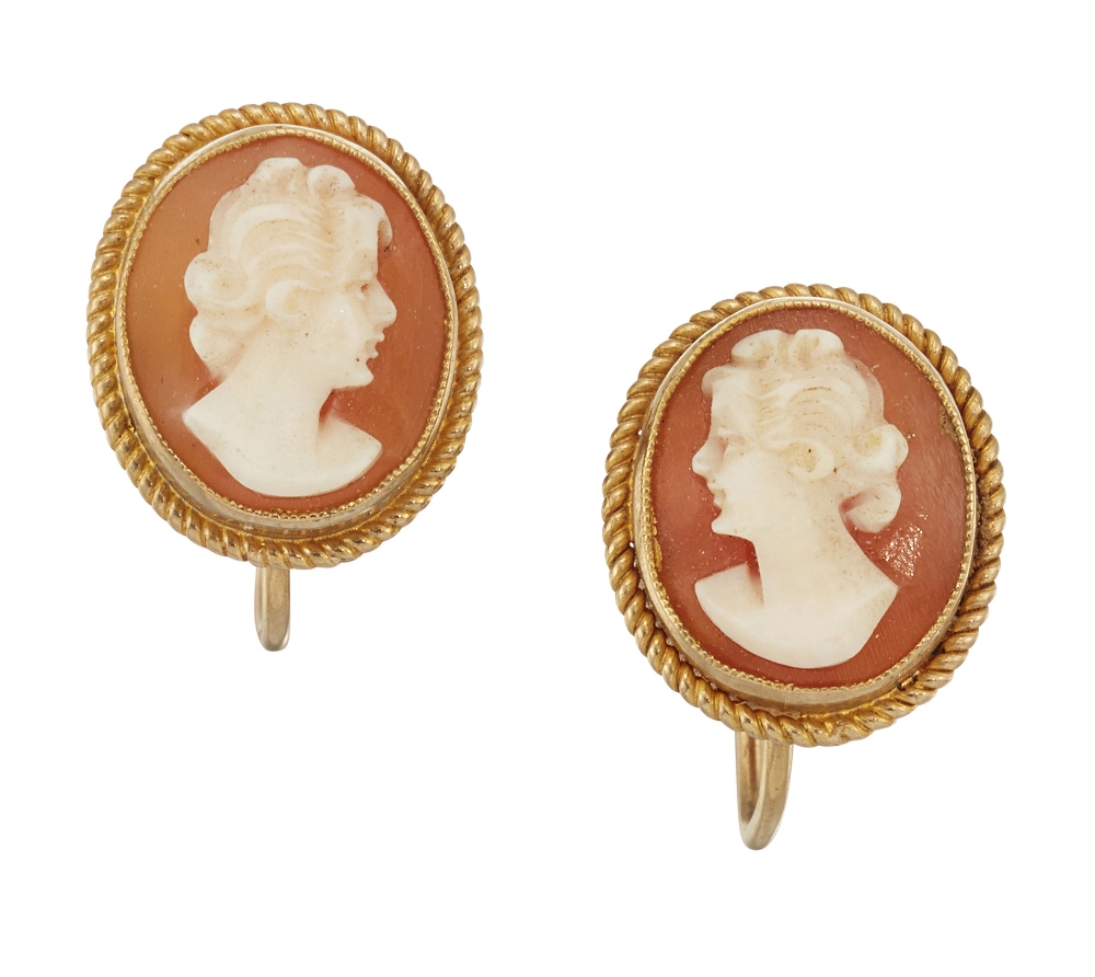 A PAIR OF SHELL CAMEO EARRINGS - Image 6 of 6