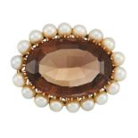 A CITRINE AND CULTURED PEARL BROOCH