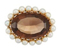 A CITRINE AND CULTURED PEARL BROOCH