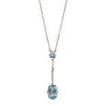 AN AQUAMARINE PENDANT NECKLACE