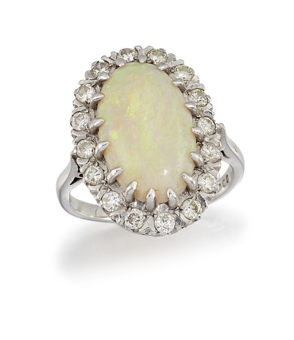 AN OPAL AND DIAMOND CLUSTER RING - Image 3 of 3