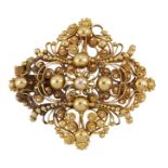 AN EARLY 19TH CENTURY BROOCH