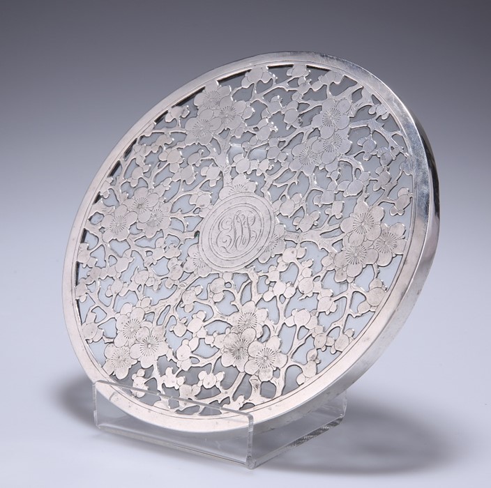 A LARGE TIFFANY & CO STERLING SILVER AND GLASS COASTER - Image 2 of 3