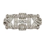 A MID 20TH CENTURY DIAMOND-SET BROOCH