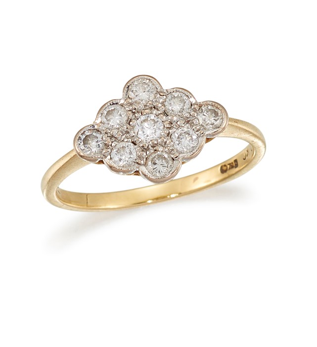 A DIAMOND CLUSTER RING