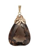 A SMOKY QUARTZ PENDANT