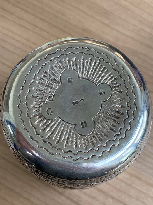 A VICTORIAN SCOTTISH SILVER BEAKER - Image 2 of 9