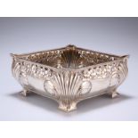 A GERMAN ART NOUVEAU SILVER BOWL