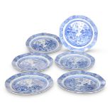 A SET OF SIX ENGLISH PEARLWARE PLATES, c. 1830, IN THE WILLOW PATTERN