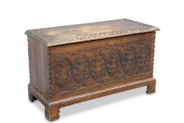 A SMALL 17TH CENTURY STYLE OAK KIST