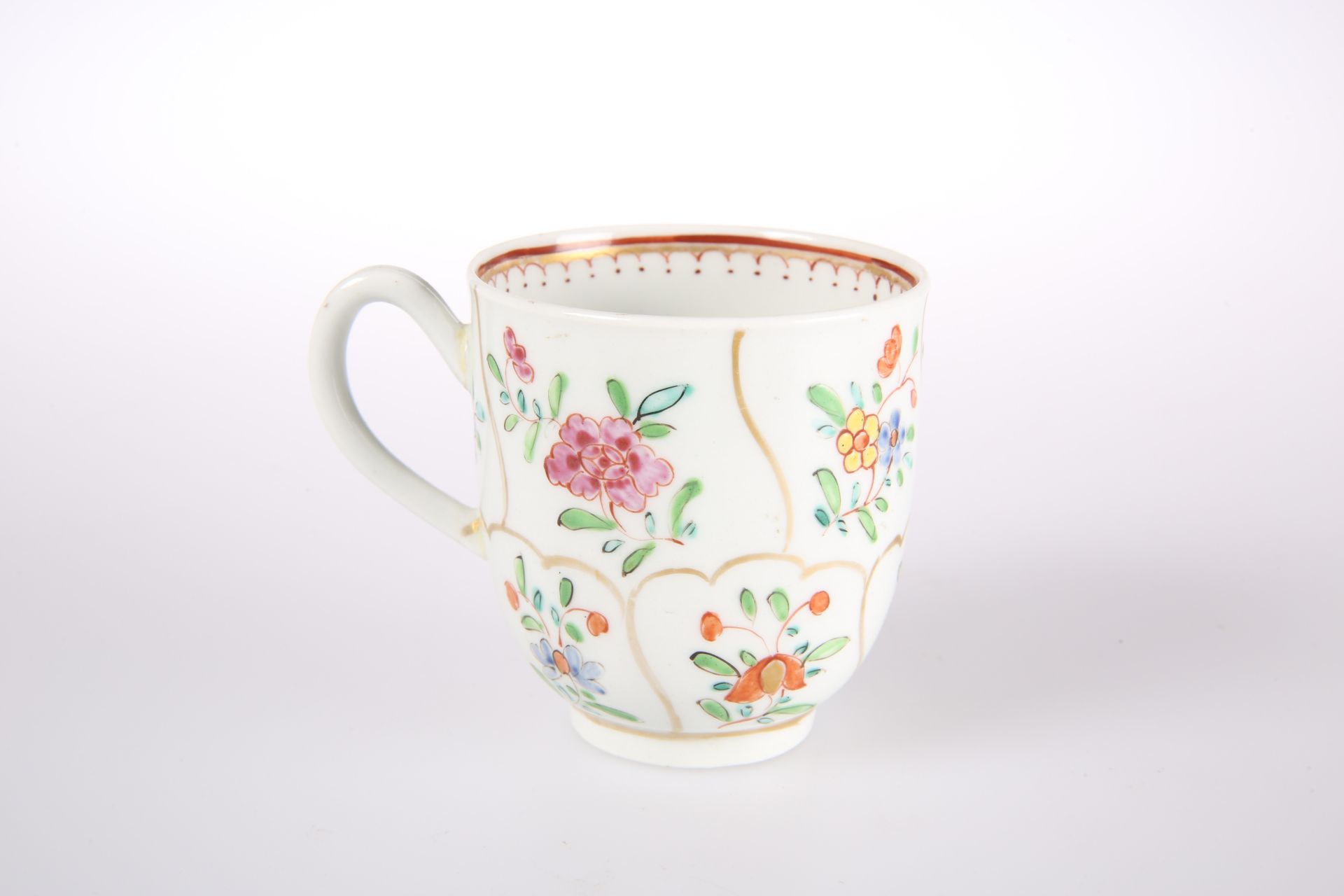 A WORCESTER COFFEE CUP, CIRCA 1770