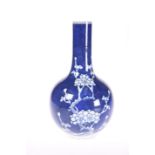 A CHINESE BLUE AND WHITE PORCELAIN BOTTLE VASE