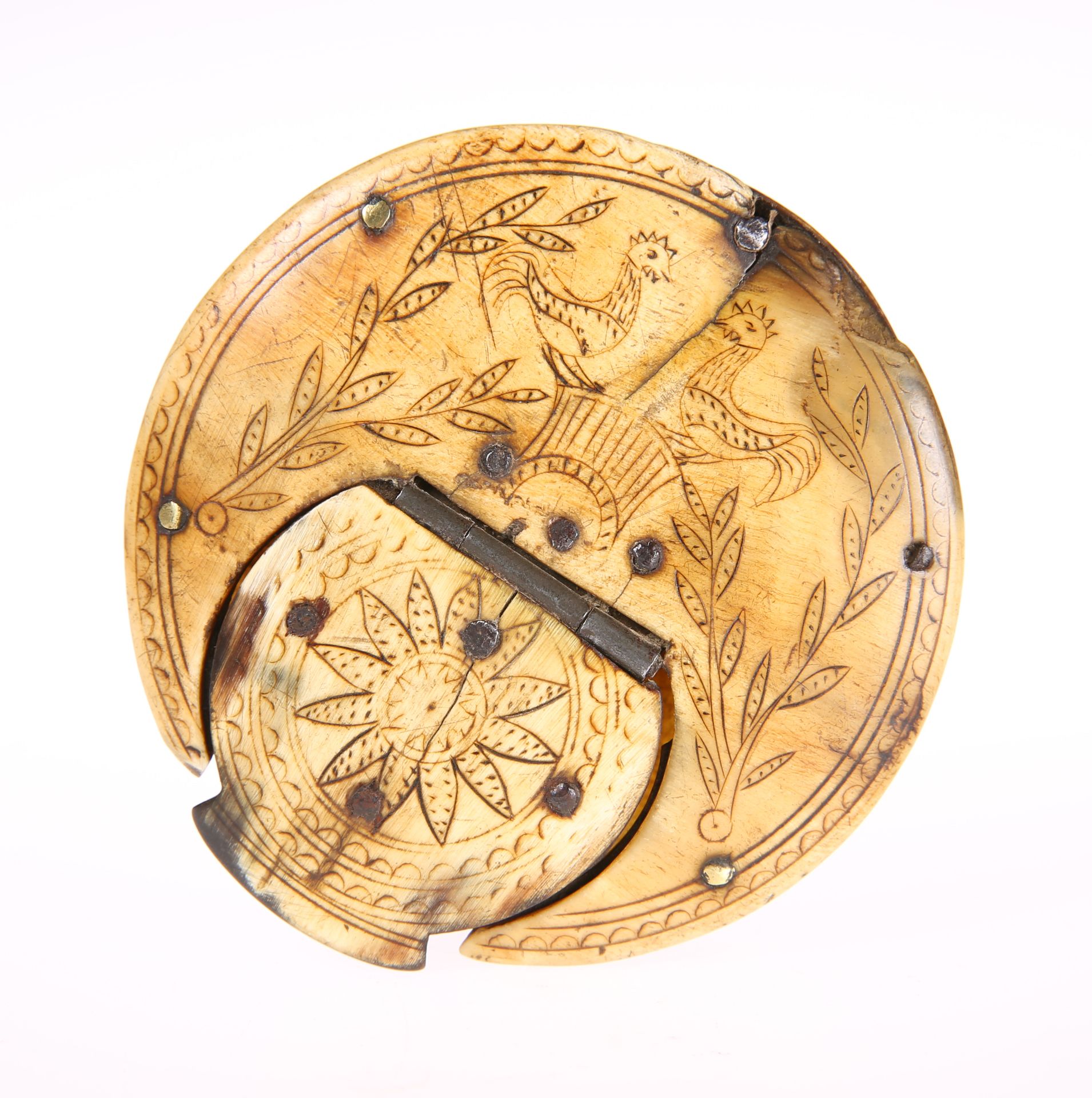 AN EARLY 19TH CENTURY HORN SNUFF BOX - Image 2 of 4