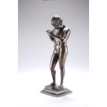AN EARLY 20TH CENTURY PATINATED BRONZE FIGUR