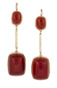 A PAIR OF CARNELIAN EARRINGS