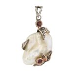 A BAROQUE CULTURED PEARL PENDANT