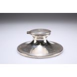 A GEORGE V SILVER CAPTAIN'S INKWELL