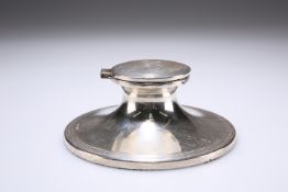 A GEORGE V SILVER CAPTAIN'S INKWELL