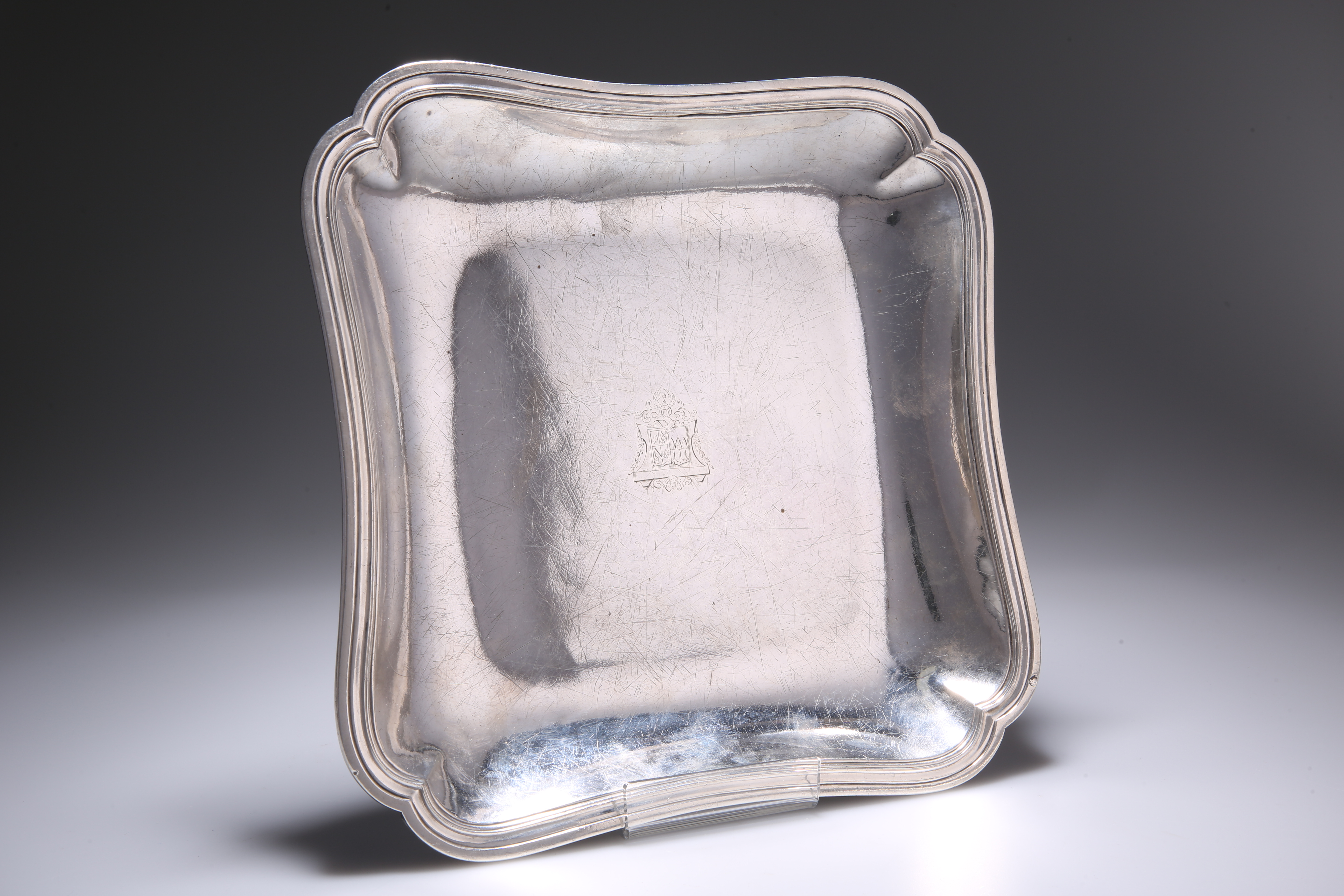 AN 18TH CENTURY FRENCH SILVER DISH