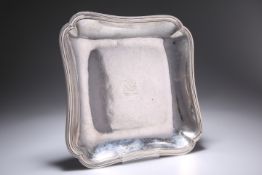 AN 18TH CENTURY FRENCH SILVER DISH