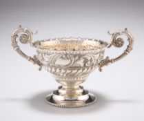 AN EDWARDIAN TWO-HANDLED SILVER BOWL, by Marples & Co, Birmingham 1902