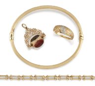 A 9CT GOLD BRACELET, RING AND FOB