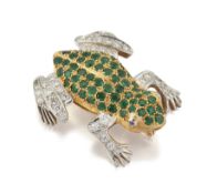 AN 18CT AND PLATINUM DIAMOND AND EMERALD FROG BROOCH