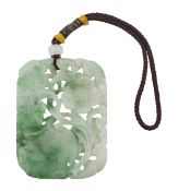 A CHINESE CARVED JADE PENDANT