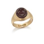 A LATE 19TH CENTURY GENTLEMAN'S 18CT SIGNET RING