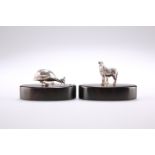 A PAIR OF CONTEMPORARY SILVER PLACE CARD HOLDERS