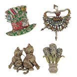 FOUR HEIDI DAUS BROOCHES, to include a 'Mad Hatter' style hat brooch, a pair of tabby cats brooch, a