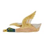 A 15CT GOLD AND ENAMEL DUCK BROOCH