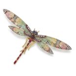 AN EARLY 20TH CENTURY PLIQUE-A-JOUR AND GEMSET DRAGONFLY BROOCH