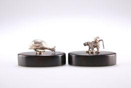 A PAIR OF CONTEMPORARY SILVER PLACE CARD HOLDERS