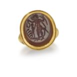 AN INTAGLIO HARDSTONE RING