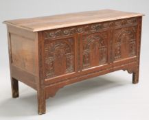 A 17TH CENTURY OAK COFFER