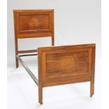 A PAIR OF EARLY 20TH CENTURY MAHOGANY SINGLE BEDS