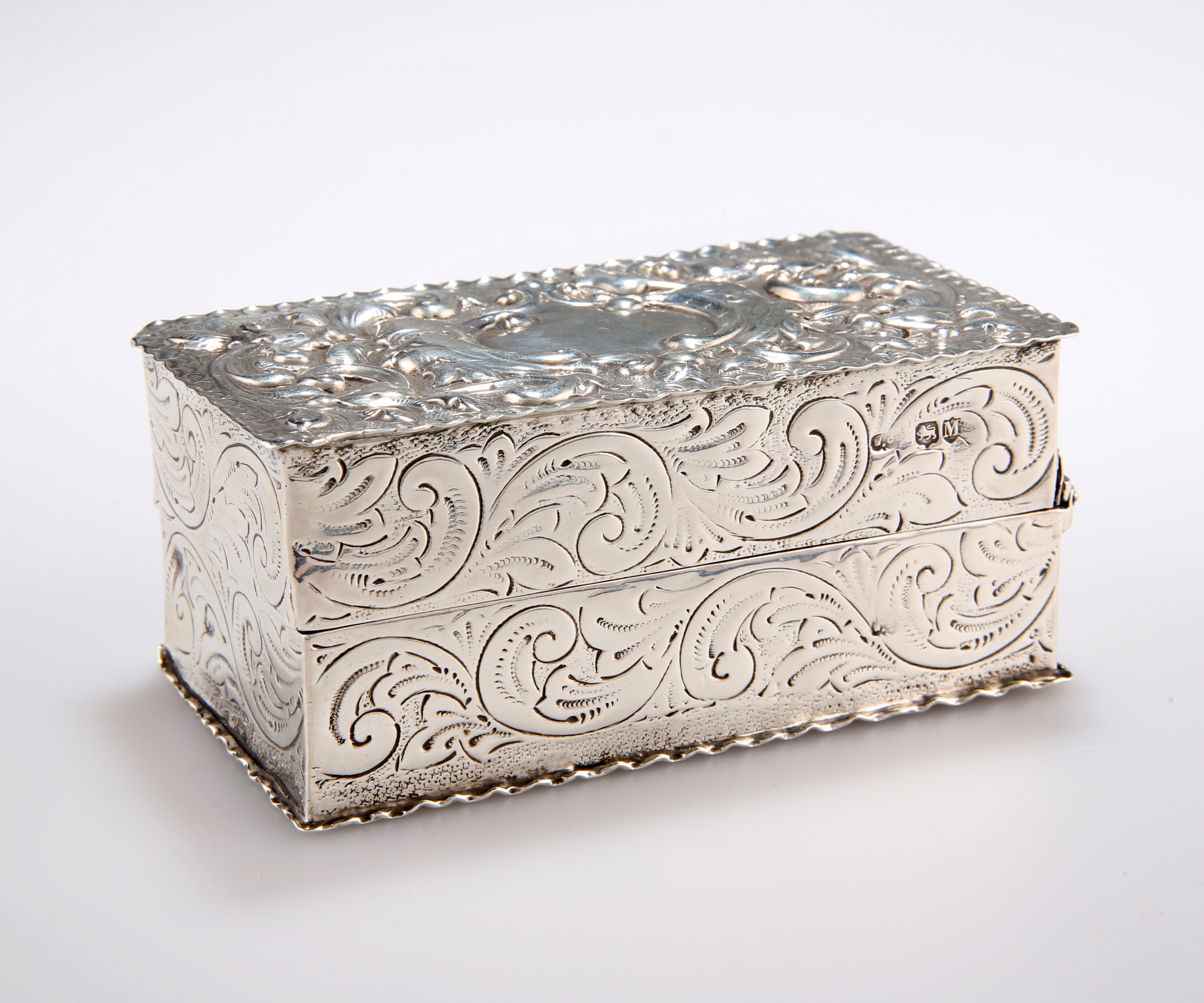 A VICTORIAN SILVER BOX, by William Comyns & Sons, London 1887 - Image 2 of 4