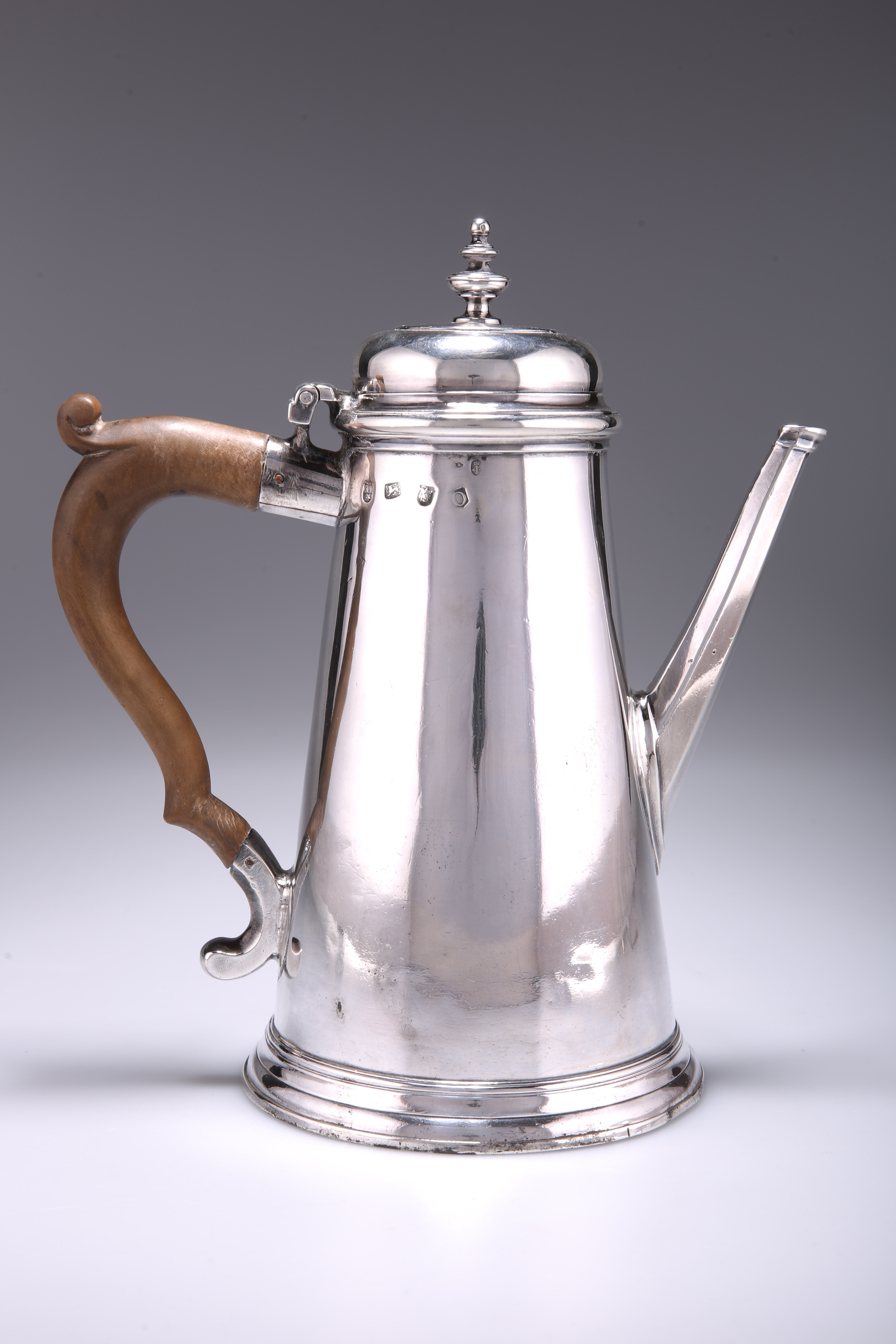 A GEORGE II SILVER COFFEE POT - Image 6 of 7